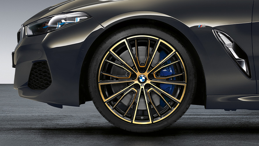 BMW M Performance 732 M de raios múltiplos BMW M Performance 732 M de raios múltiplos, pneus de verão BMW