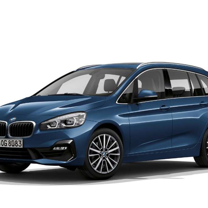 BMW Série 2 Gran Tourer, BMW 218i, F46, 2018, azul Mediterranean metalizado, perspetiva frontal a três quartos 