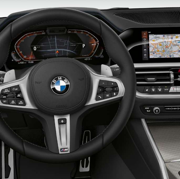 BMW Série 3 Berlina, interior da Versão Line Sport. Grande plano frontal do interior, do lado do condutor, do BMW Série 3 Berlina com equipamento da Versão Line Sport.