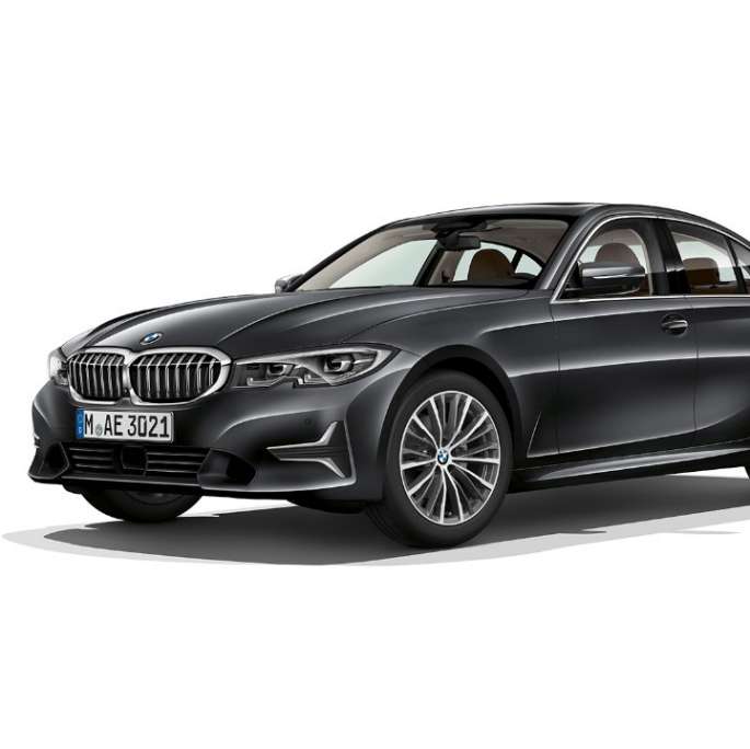 BMW Série 3 Berlina, Versão Line Luxury. Perspetiva lateral do BMW Série 3 Berlina parado, equipado com a Versão Line Luxury.